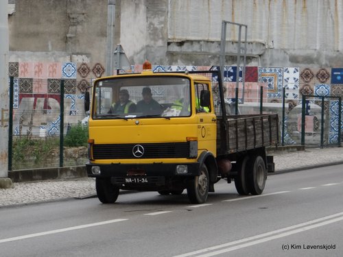 Mercedes 813