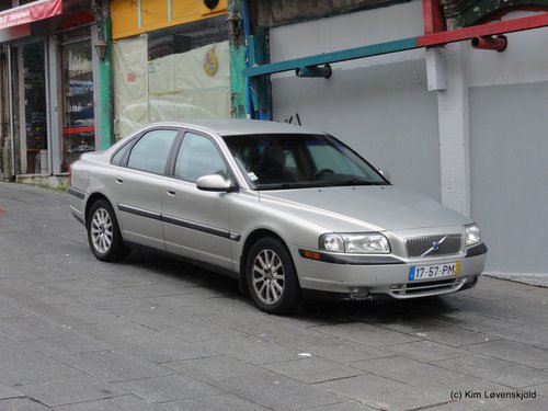 2000' Volvo S80
