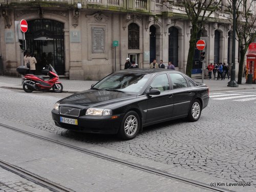 2000' Volvo S80