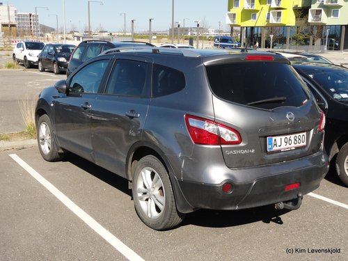 2011' Nissan Qashqai +2