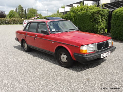 1988' Volvo 240 DL