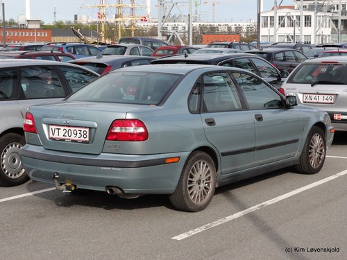 2003' (MY04) Volvo S40