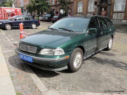 1999' Volvo V40