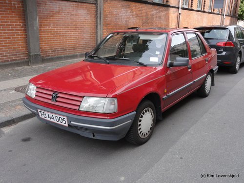 1991' Peugeot 309 Kick