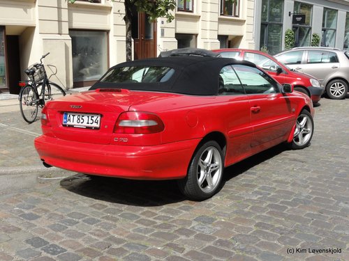 2001' Volvo C70 T5