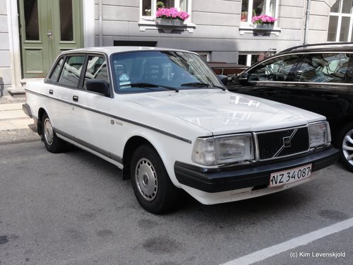1988' Volvo 240GL