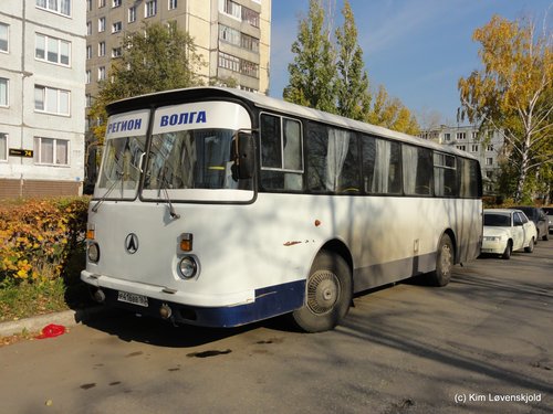 LAZ 695