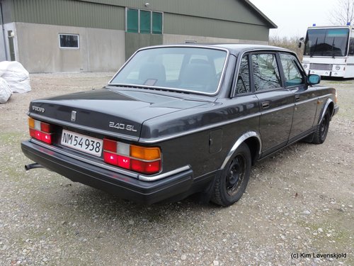1989' Volvo 240 GL (MY88)