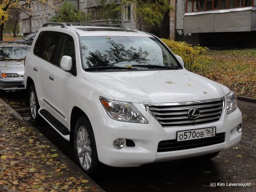 Lexus LX570