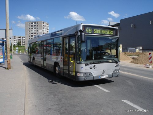 2004' Volvo 7700 B7L