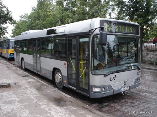 2004' Volvo 7700 B7L
