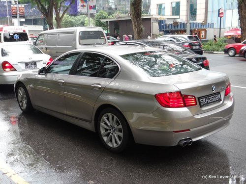 BMW 528i
