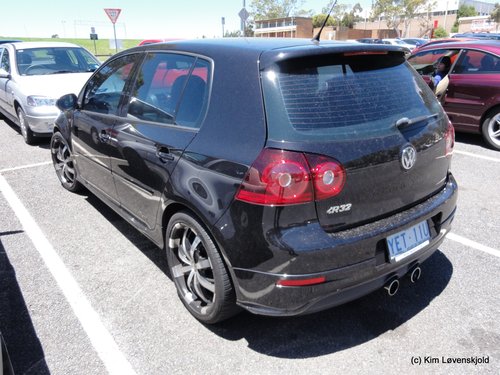 VW Golf R32