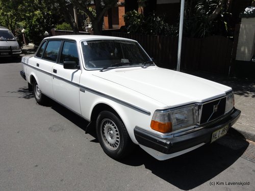 Volvo 240GL