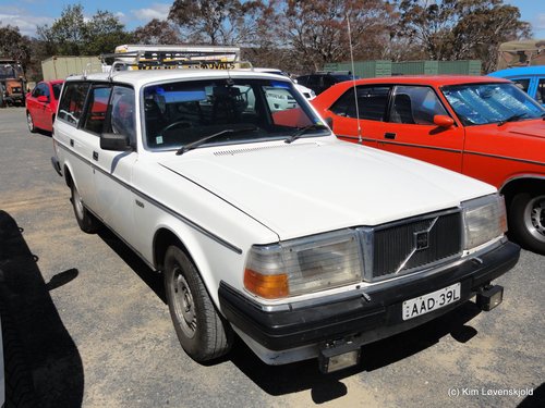 1983' Volvo 240GL