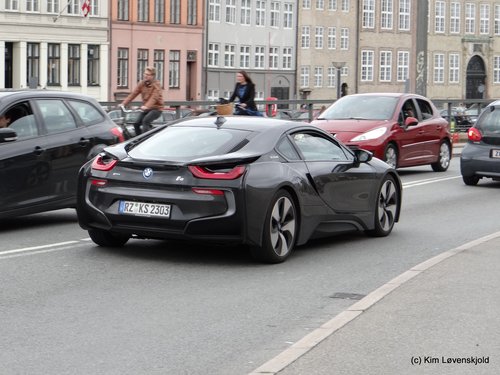 BMW i8