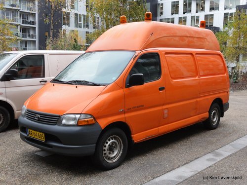 2003' Toyota HiAce