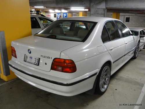 BMW 528i