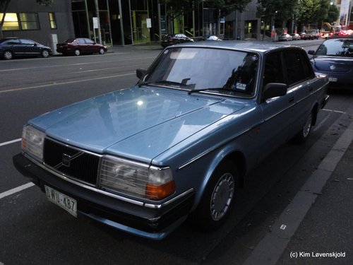 1989' Volvo 240GL