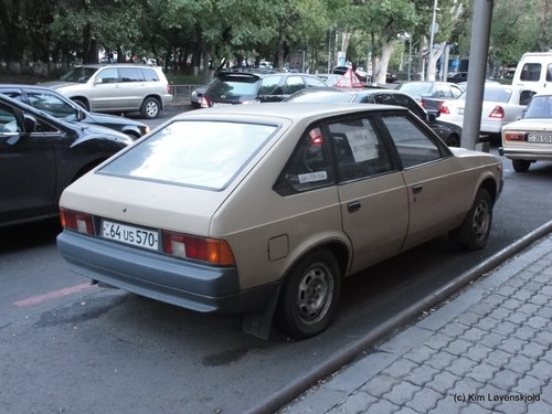1988' AZLK Moskvich 2141