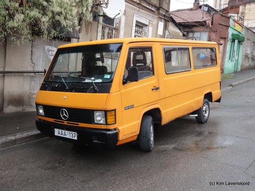 Mercedes 100D