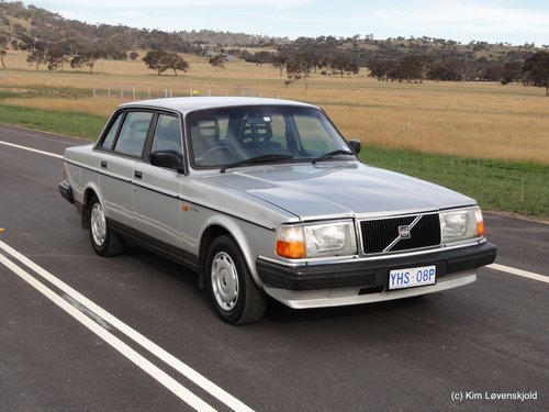 1989' Volvo 240 GL