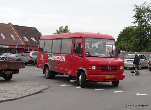 1993' Mercedes 814D