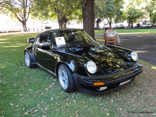 Porsche 930