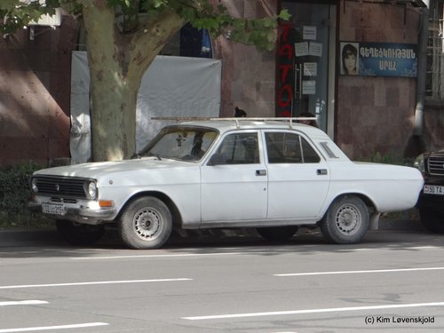 GAZ Volga 24