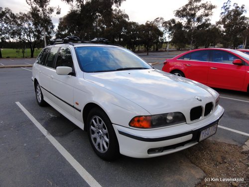 BMW 528i