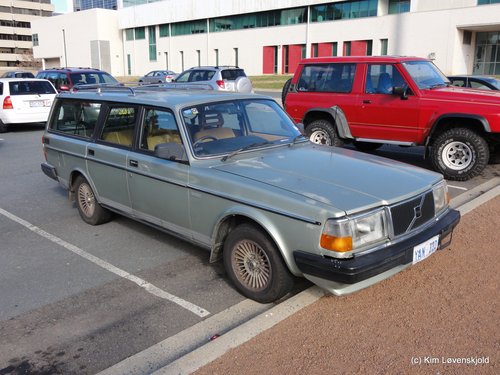 1987' Volvo 240 GL