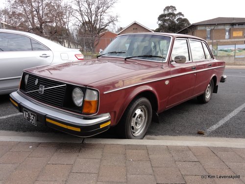 1975' Volvo 244 DL