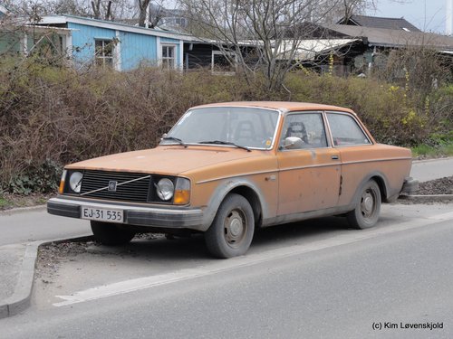 1976' Volvo 242L