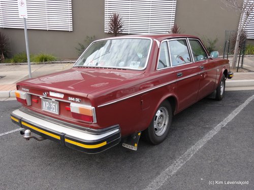 1975' Volvo 244 DL