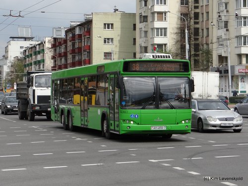 MAZ 107