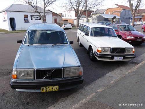 2 x 1985' Volvo 240 GL