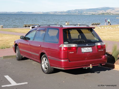 Nissan Avenir Salut