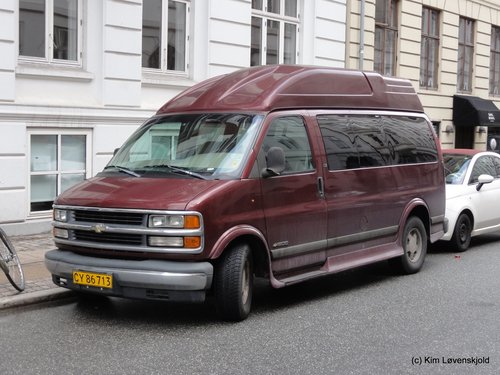 2000' Chevrolet Express Van