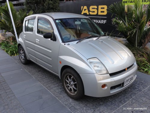 2000' Toyota Will