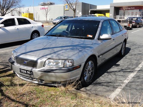 2001' Volvo S80