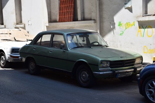 Peugeot 504