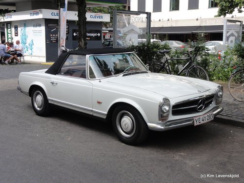 1965' Mercedes 230SL