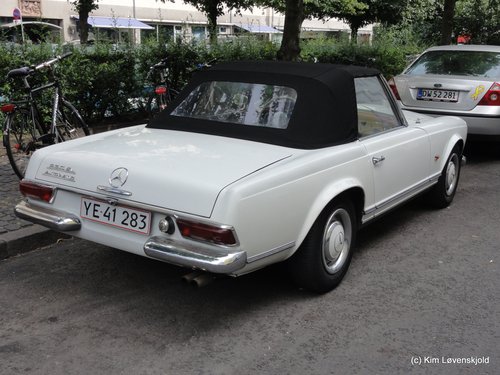 1965' Mercedes 230SL