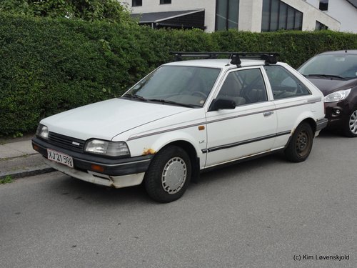 1989' Mazda 323