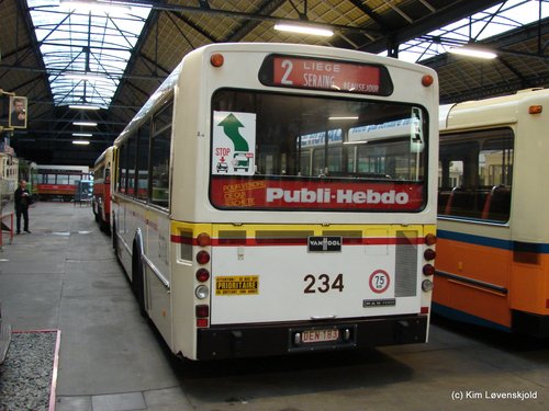 Van Hool A120