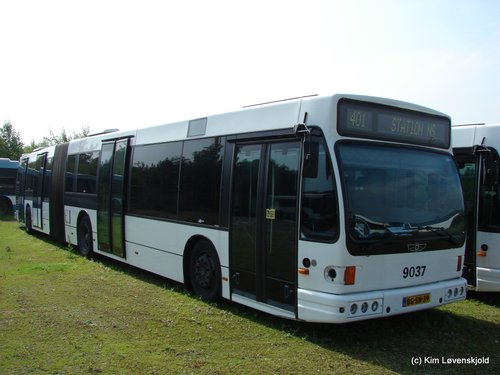 1998' Den Oudsten B93