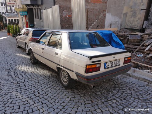 Renault 9