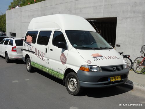 2006' Toyota Hiace