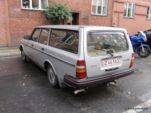 1988' Volvo 240 DL (MY87)