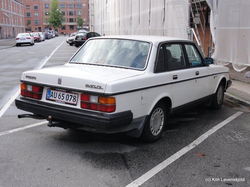 1987' Volvo 240 DL